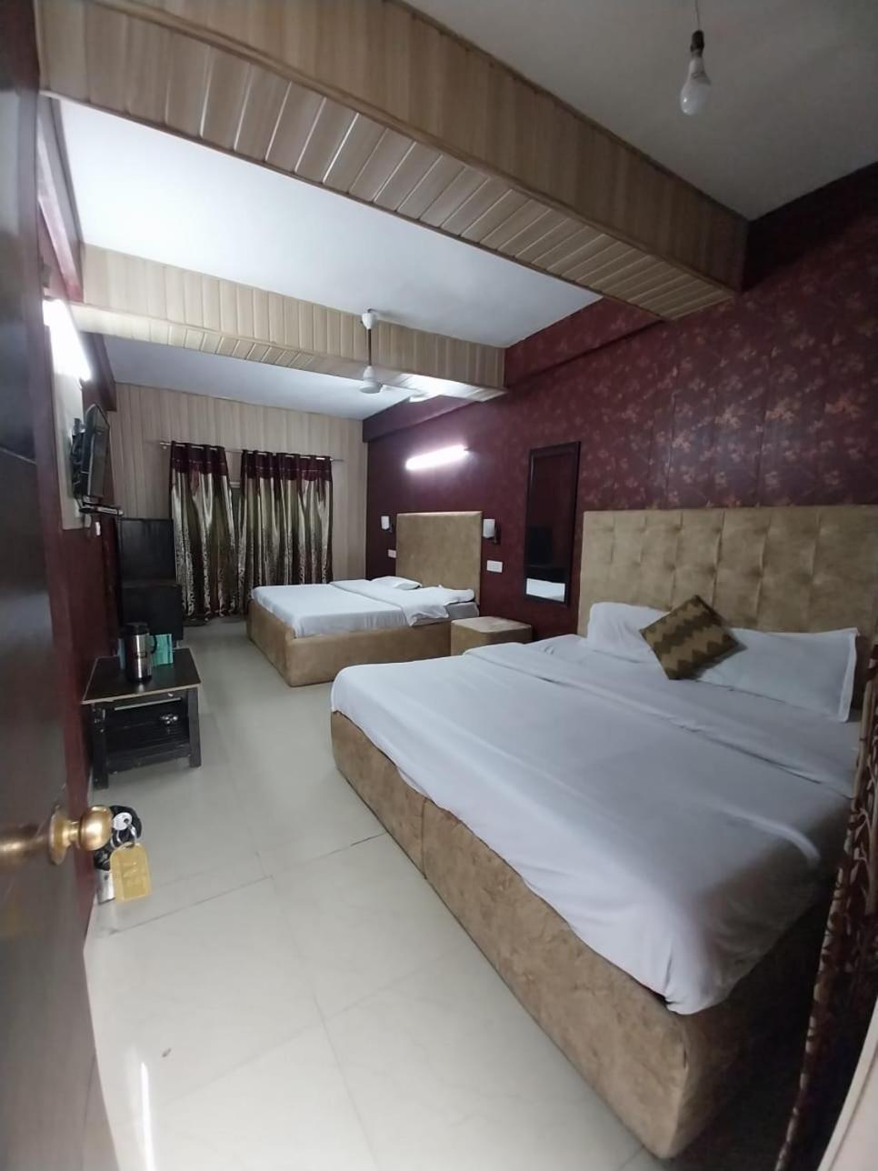 Hotel The Mussoorie International מראה חיצוני תמונה